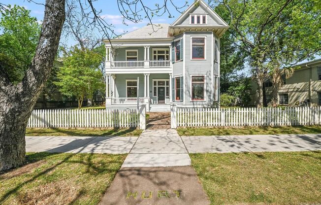 8 Bedroom Mansion in West Campus