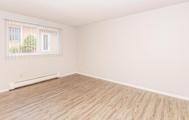 2 beds, 1 bath, 900 sqft, $1,179