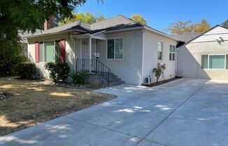 COMING SOON 10/1/2024 3 Bedroom 1 Bathroom Home in East Sacramento