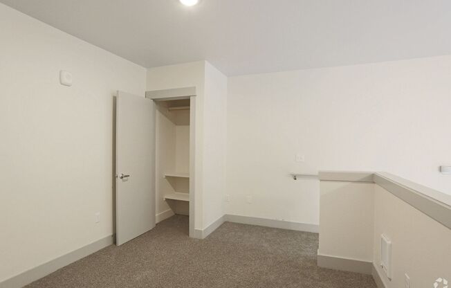 Studio, 1 bath, 479 sqft, $1,299, Unit 104