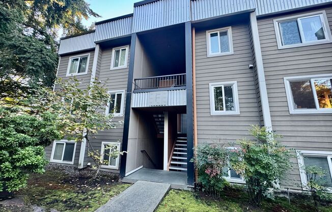 2 beds, 2 baths, $2,399, Unit # F 102