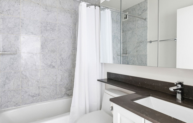 1 bed, 1 bath, $4,550, Unit 16D