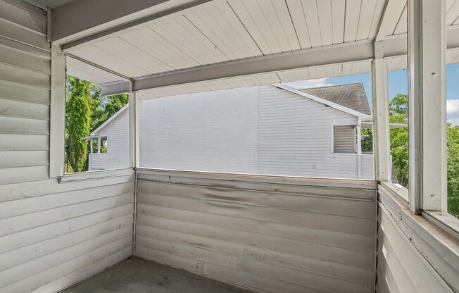 2 beds, 1.5 baths, 850 sqft, $1,490