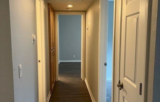 2 beds, 2 baths, 850 sqft, $2,955, Unit 839-05