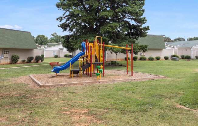 Hunters Pointe Charlotte NC apartments photo  of playground