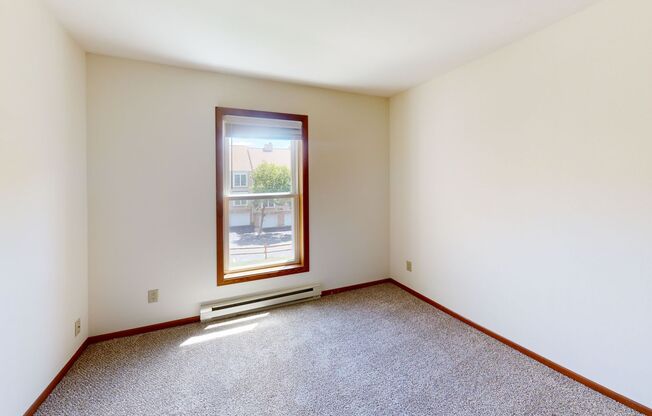 2 beds, 1 bath, 965 sqft, $1,565, Unit 7722CG