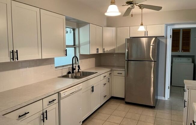 True Florida Home! Fantastic Location!