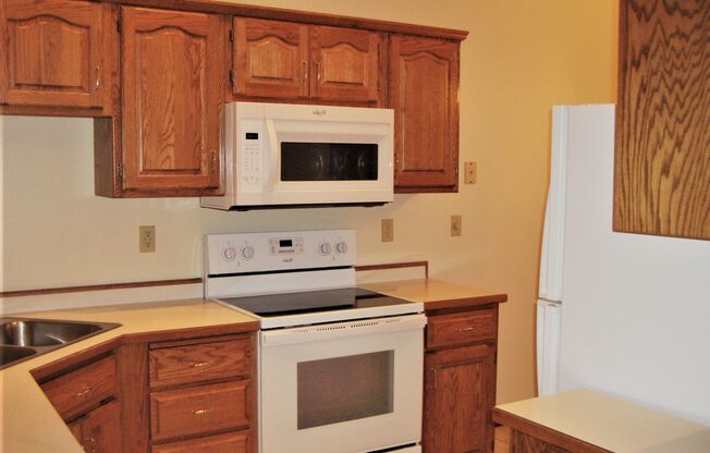 Candle Park West Townhomes - 1728