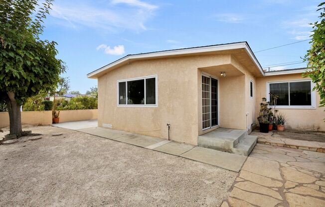 Available 8/1/24 - College Area - Beautiful 4 bedroom 2 bathroom home with a view, minutes from SDSU!