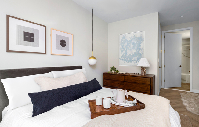 2 beds, 2 baths, $8,250, Unit 203