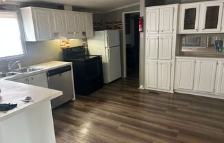 Beautiful Rental Home in Hope Mills – 5498 Parkton Rd