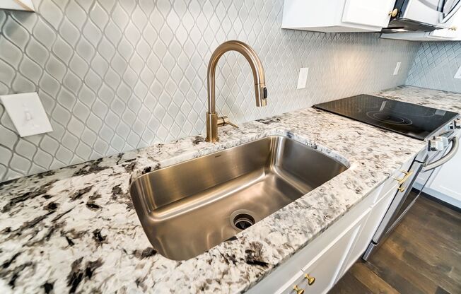 2 beds, 2 baths, 1,007 sqft, $1,880, Unit 314