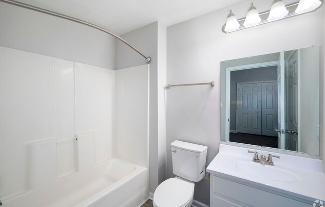 2 beds, 2 baths, 1,075 sqft, $1,325, Unit 124