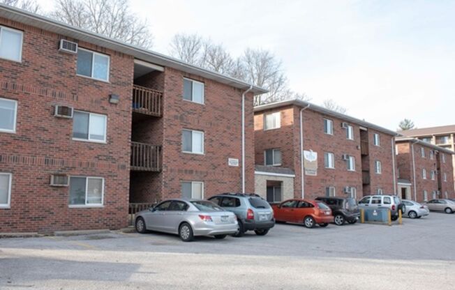 1 bed, 1 bath, 470 sqft, $950, Unit 10