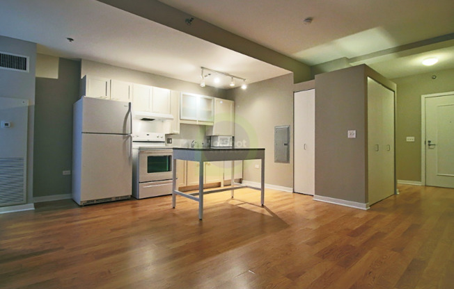 175 W RANDOLPH ST