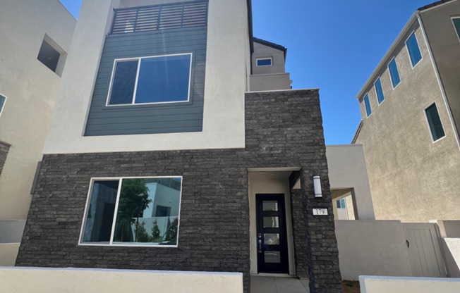 Irvine 4 Bedroom Home