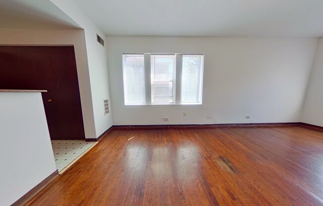 1 bed, 1 bath, 810 sqft, $2,400, Unit 1311 2A