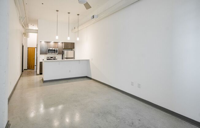 Downstairs One Bedroom Flat with Washer & Dryer
