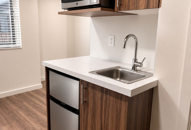 Studio, 1 bath, 178 sqft, $999, Unit 328