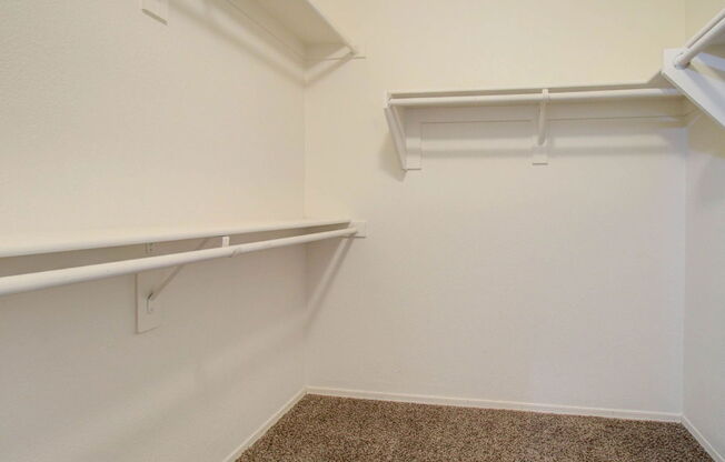 3 beds, 2 baths, 1,248 sqft, $2,400, Unit 1223