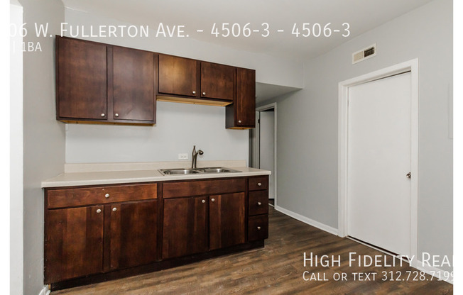 4506 W Fullerton Ave
