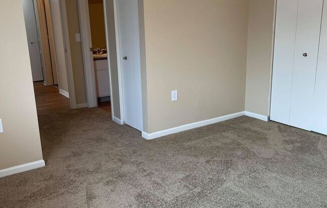3 beds, 2 baths, 1,102 sqft, $1,250, Unit 3710BD