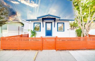 2 Bed, 1 Bath House in North Park!