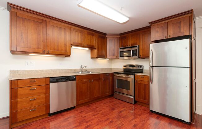2 beds, 2 baths, 856 sqft, $2,750, Unit #201