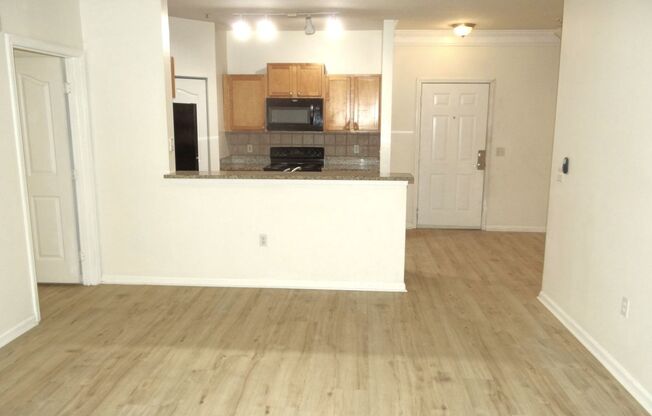 2 beds, 2 baths, $2,050, Unit Unit 5103