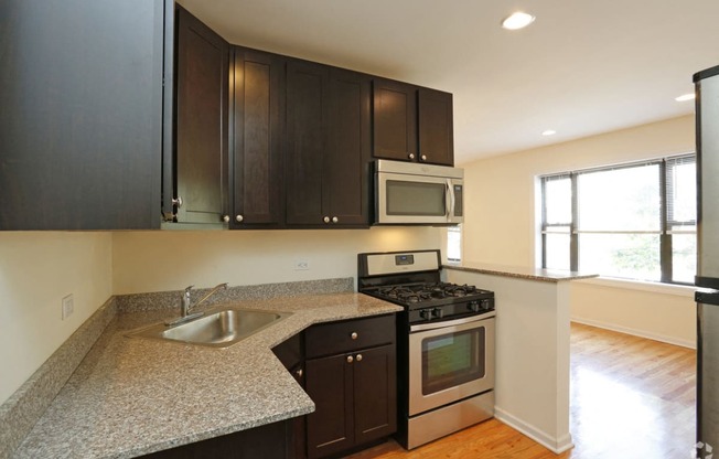 Welcome to Wilson Court at 1901 W Wilson Ave.