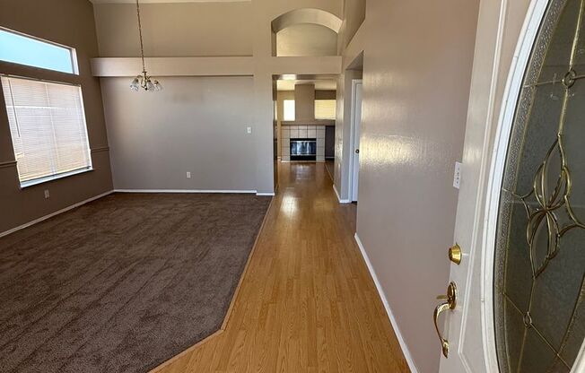 Spacious 4-Bedroom Home in Riverlakes Community