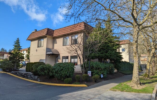 1 bed, 1 bath, 610 sqft, $1,575, Unit A205