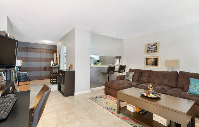 1 bed, 1 bath, $4,200, Unit 3G