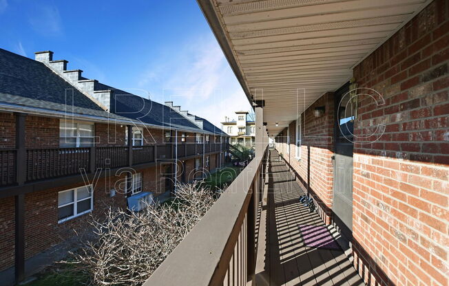 1002 East Main St