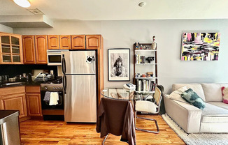 1095 BEDFORD AVE