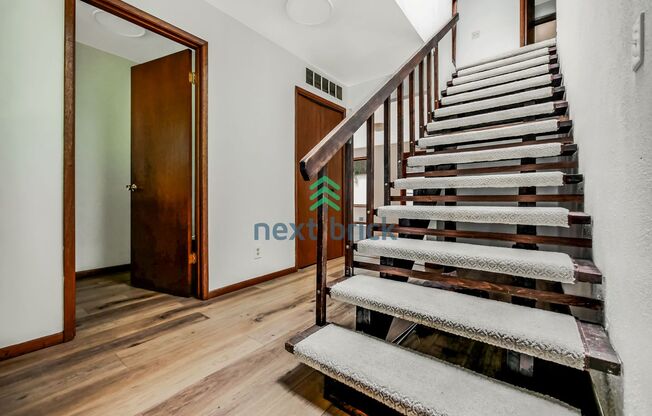 4 Beds 2.5 Bath Single-Family House at the Desired Squak Mountain Issaquah