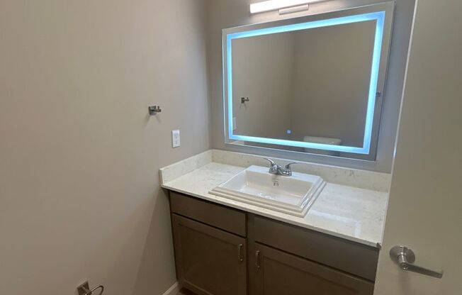 Studio, 1 bath, 500 sqft, $995, Unit 19
