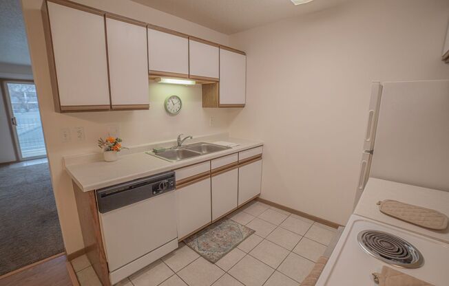 2 beds, 1 bath, 835 sqft, $875, Unit 1730-209