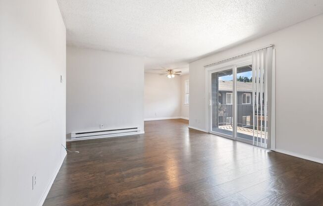 2 beds, 1 bath, 864 sqft, $1,349, Unit #30