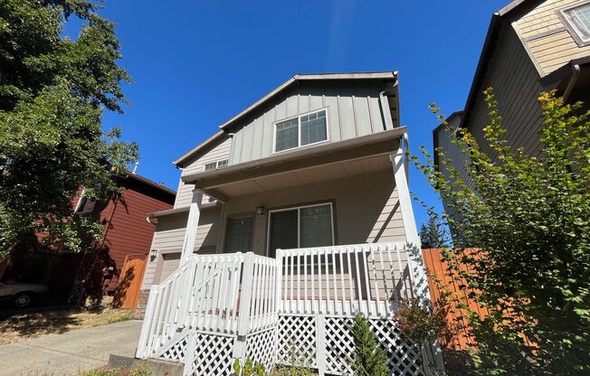 Beautiful 4Bd/3Ba Home in Glenfair neighborhood of Portland! ~ Private backyard with covered deck!