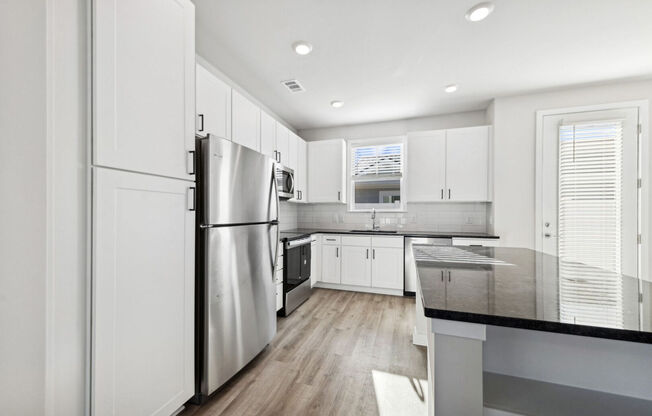 1 bed, 1 bath, 753 sqft, $1,650