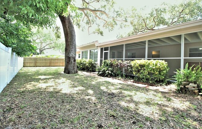 1001 BROOKSIDE DR