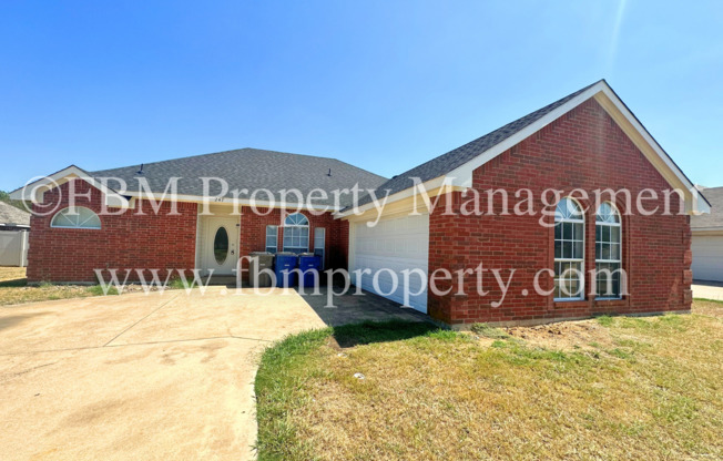 247 Cobblestone - Beautiful 3 Bedroom, 2 Bathroom Home in Red Oak, TX!