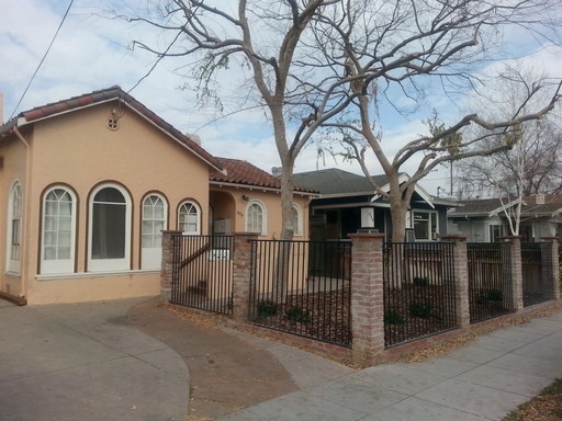 455 E St John Street