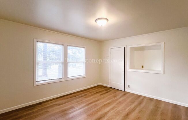 Studio, 1 bath, $995, Unit #4