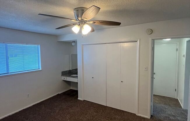 1 bed, 1 bath, 558 sqft, $1,850