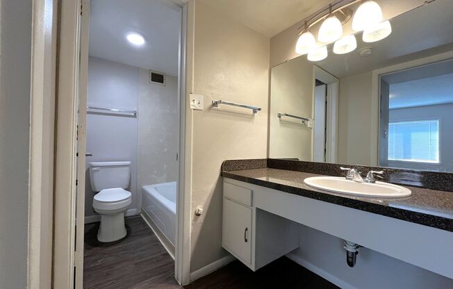 1 bed, 1 bath, 584 sqft, $835, Unit Unit 202