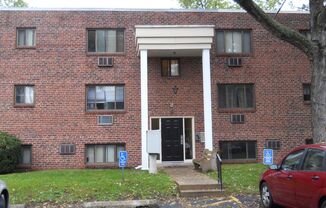 Kenilworth Apts. 3-035