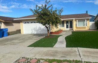 3 beds, 2 baths, $3,595