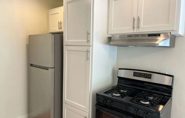 165-WNC Casa Grande Ave, LLC